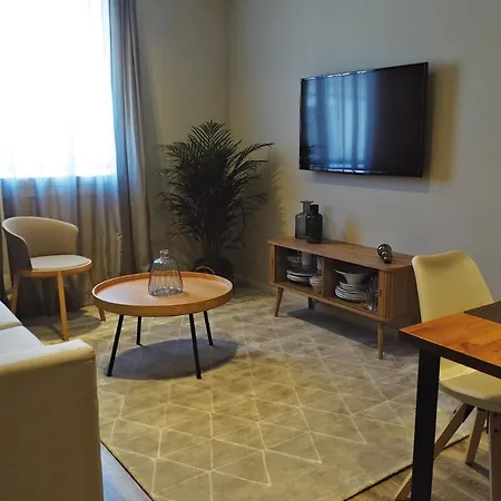 Center By Abba Bilbau