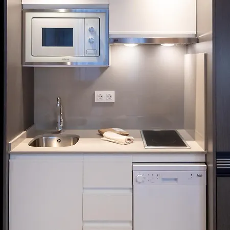 Center By Abba Апарт-готель 4*